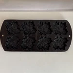 Vintage Lodge 8MLP2 Cast Iron Maple Leaf Pan Corn Bread Muffin Gem Cookie. Fixed Price $54.95.