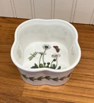 Portmeirion Botanic Garden Daisy Scalloped Ramekin. Fixed Price $5.99.
