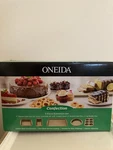 Oneida 5 Piece Confection Bakeware Set New In Box, Easy Clean Non-stick. Fixed Price $38.99.