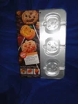 New Wilton Vintage Jack-o-lantern Cookie Treat Pan, 6 Cavity, 2105-8100. Fixed Price $15.99.