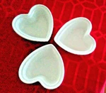 Chantal Heart Bowls Ramekins Set Of Dish White 2 Cup 93-HPDD14 Bake Freeze. Fixed Price $38.99.