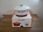 Le Creuset Signature Oval Cocotte 23CM 2-3/4QT 9" Shiny White Enamel Cast Iron. Fixed Price $195.99.