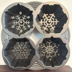 Wilton Dimensions 4 Cavity Snowflakes Cake Pan Cast Aluminum Non-stick. Fixed Price $15.99.