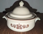 Pfaltzgraff Village 12 Oz Round Covered Casserole Dish With Lid Made In Usa. Fixed Price $10.00.