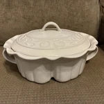 Oval Beige Veranda Celebrating Home Double Bearn Pot Stoneware Bake Heavy!. Fixed Price $35.00.