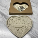 The Pampered Chef 1998 Family Heritage Collection Cookie Mold Welcome Home Heart. Fixed Price $7.99.