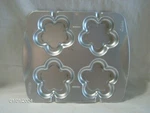 Wilton Blossom Flower 6 Cookie Pop Treat Pan Cake Chocolate Mold Rice Daisy ++. Fixed Price $7.25.