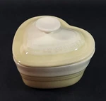 Creuset Heart Shape Ceramic Stoneware Ramekin Casserole Pie Dish With Lid. Fixed Price $24.97.