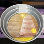 Wilton Performance Aluminum 4-PIECE Large Round Cake Set 6 /8 /10 /12. Fixed Price $31.92.