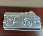 Vintage 1991 Wilton Fire Truck Engine Aluminum Cake Baking Pan Mold 2105-9110. Fixed Price $12.95.