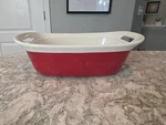 Corningware Etch Stoneware Baking Dish Red 2.5QT. Fixed Price $30.00.