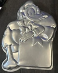 Wilton Disney Donald Duck With Present Cake Pan / 502-7245. Fixed Price $7.82.