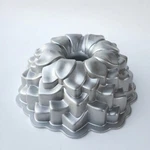 Nordic Ware Blossom Bundt Cake Mold Pan Usa In Beautiful Used Cond. Fixed Price $32.00.