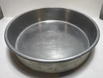 Wilton Vintage 2105-7908 / 8X2 Round Aluminum Baking Pan. Fixed Price $18.00.