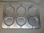 1998 Wilton Round 6 Cookie Treat Pan #2105-8105 Circle Mold. Fixed Price $8.00.