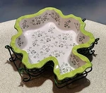Temptations 1 .75 Qt Figural Shaped Shamrock Baking Dish St. Patrick's Day Wire. Fixed Price $24.99.