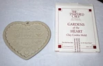 1996 Pampered Chef Stoneware "gardens Of The Heart" Cookie Mold. Fixed Price $7.99.