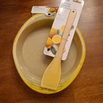 Kitchen Smart Lemon Pattern Spatula And 9.5 " Round Pan Silicone Wood. Fixed Price $17.58.