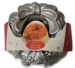 Nordic Ware Bundt Cake Mold Holiday Wreath Christmas 9 Cups Platinum Collection. Fixed Price $17.46.