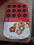 New - Wilton 24 Cavity Scalloped Pan Makes 1.5" Sized Cookies Nonstick. Fixed Price $14.99.