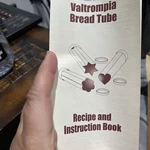 Vintage Pampered Chef Bread Tube Flower Shaped NO.1550-6/96 Never Used. Fixed Price $10.00.