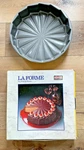 La Forme Silicone Torte Pan By Kaiser 28 Cm (11 ). Fixed Price $20.00.