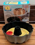 Vintage Nordic Ware 12 Cup Large Avocado Bundt Pan With Box Cast Aluminum 50135. Fixed Price $8.00.