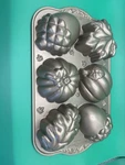 Nordic Ware Autumn Treats Cast Aluminum Cakelet Pan Maple Leaf Pumpkin Acorn. Fixed Price $25.90.