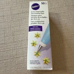 Wilton 12 In. Disposable Cake Decorating Bags / 50 Count. Discontinued Htf Nib. Fixed Price $10.00.