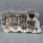 Train-shaped Aluminum Cake Pan By Wilton 2105-2076. Fixed Price $11.95.