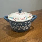 Pioneer Woman Fancy Flourish Round Ceramic Mini Casserole Dish Lid. Fixed Price $5.00.