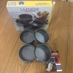 Set Of Kaiser La Forme Mini Springform Nonstick 4.5" Pans Germany Nos. Fixed Price $25.00.