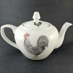 Vintage Cordon Bleu International Bia Hand Teapot - Made China, Roosters. Fixed Price $18.99.