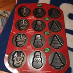 Wilton Christmas 12 Cavity Non-stick Cookie Molds Baking Pan -#2105-1070 New. Fixed Price $19.46.