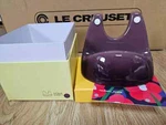 Creuset Stoneware Lid Stand Fig Parple Pot Holder Organiser Kitchen Nib. Fixed Price $75.80.