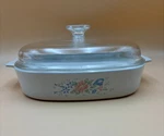 Vintage Corningware Symphony A-10-B Casserole Dish 2.5L With Pyrex A-12-C Lid. Fixed Price $28.99.