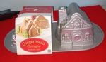 Nordic Ware Baking Pan Double Gingerbread Cottages New!! 5 Cups. Fixed Price $14.97.