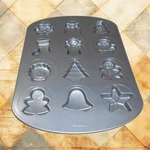Wilton Holiday Icons 12-CAVITY Non-stick Cookie Pan 2105-8122 Christmas Shapes. Fixed Price $10.00.