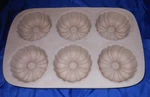 The Pampered Chef Family Heritage Stoneware Mini Fluted Bundt Pan Baking. Fixed Price $25.00.