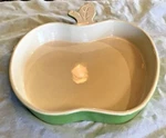 2004 Chantal Qt. Baking Serving 93-AP28 Casserole Dish Stoneware Apple Green. Fixed Price $26.99.