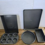 Chicago METALLIC5 Piece Non-stick Gray Carbon Steel Bakeware Set Pans. Fixed Price $22.99.