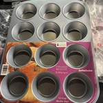 Chicago Metallic Better Bake Cup Muffin Pan #13212 Nonstick Coating. Fixed Price $16.00.