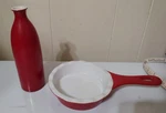 Red And White Dishes Modern Gourmet Foods Mini Stoneware Brownie Pan Bottle. Fixed Price $40.00.