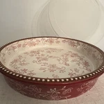Temptations By Tara Red Cranberry Floral Lace Cake, Pie, Quiche 9 Pan With Lid. Fixed Price $29.99.