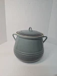 Le Creuset 4.5 Qt Wide Top Ocean Stoneware Bean Pot With Lid Euc. Fixed Price $103.99.