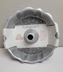 Cuisinart Chef's Classic Nonstick Bakeware 9-1/2-INCH Fluted Cake Pan AMB-95FCP. Fixed Price $20.00.