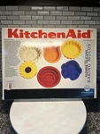Kitchenaid Flower Silicone Baking Molds New Stock 2005. Fixed Price $18.00.
