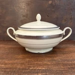 Mikasa Palatial Platinum 2 Quart Round Covered Casserole Vegetable Dish New. Fixed Price $79.99.