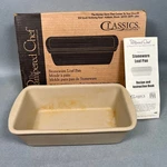 The Pampered Chef #1417 Stoneware Loaf Pan Classics Collection Family Heritage. Fixed Price $25.99.