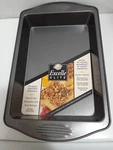 Wilton Excelle Elite 13 9 2" Cake Pan Premium Non Stick Heavy Duty Bakeware. Fixed Price $12.99.